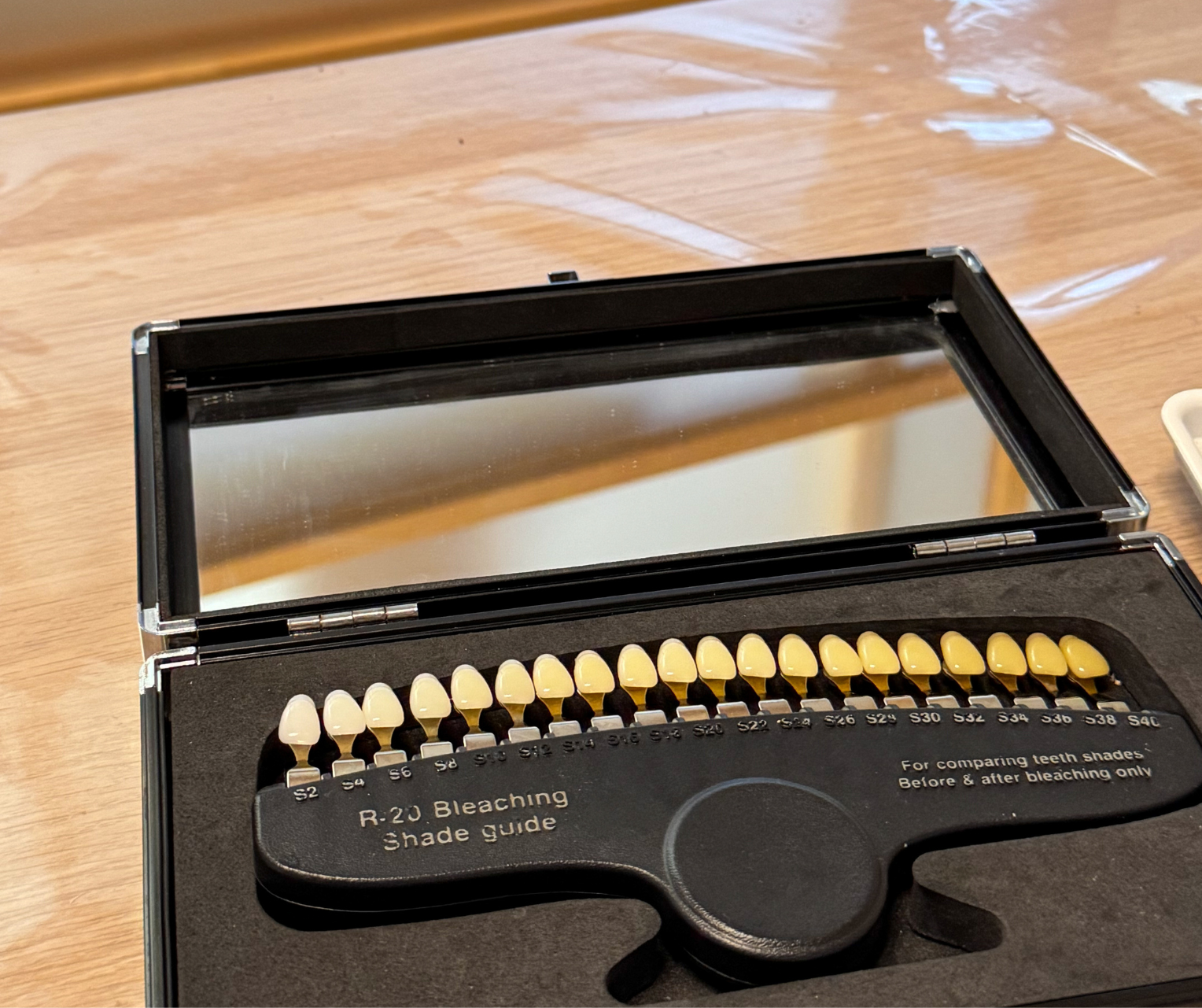 Teintes de dents grâce au blanchiment