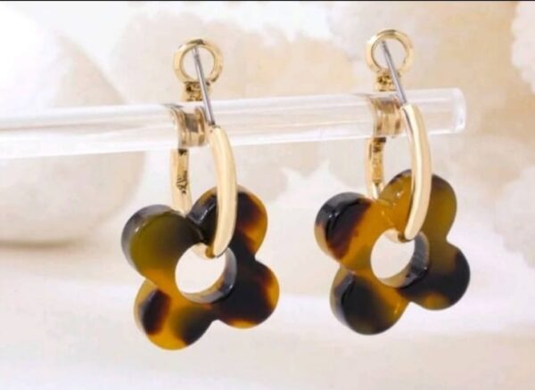 Boucles d'oreilles fleurs léopards